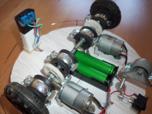 Arduino robot - spodní detailní pohled